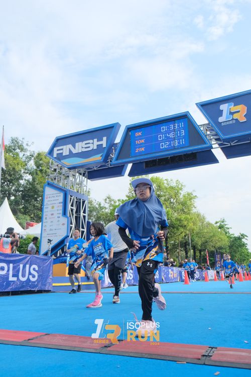 Race photo from Isoplus Run 2024 Surabaya