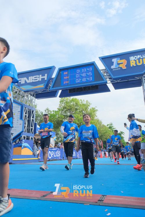 Race photo from Isoplus Run 2024 Surabaya
