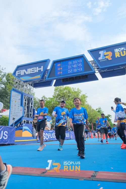 Race photo from Isoplus Run 2024 Surabaya