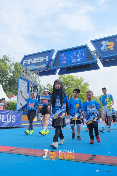 Race photo from Isoplus Run 2024 Surabaya