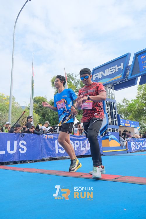 Race photo from Isoplus Run 2024 Surabaya
