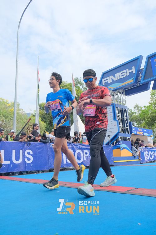 Race photo from Isoplus Run 2024 Surabaya
