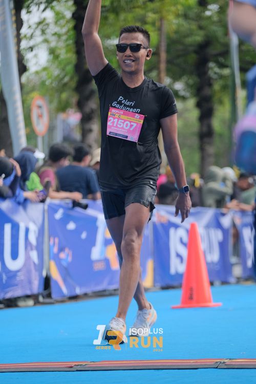 Race photo from Isoplus Run 2024 Surabaya
