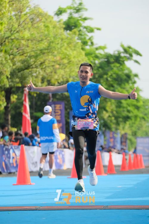 Race photo from Isoplus Run 2024 Surabaya