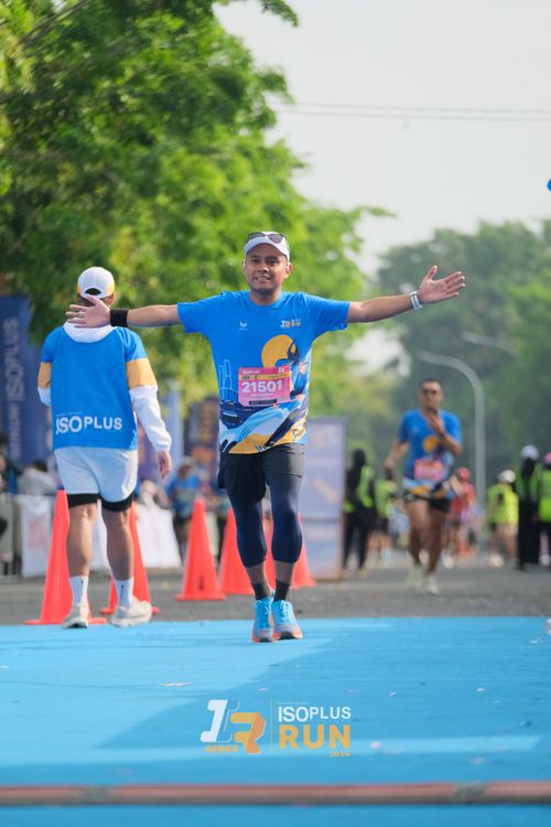 Race photo from Isoplus Run 2024 Surabaya