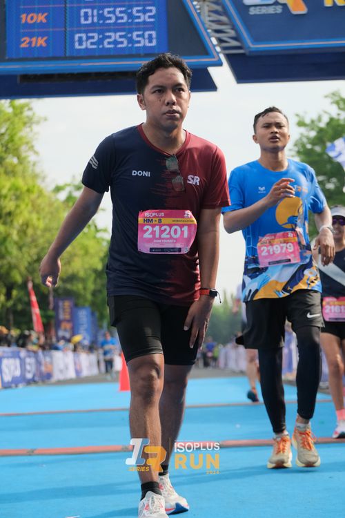 Race photo from Isoplus Run 2024 Surabaya