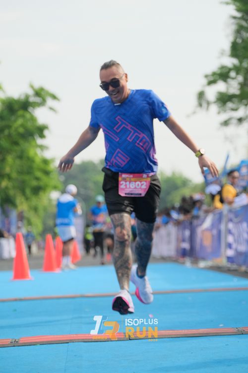 Race photo from Isoplus Run 2024 Surabaya