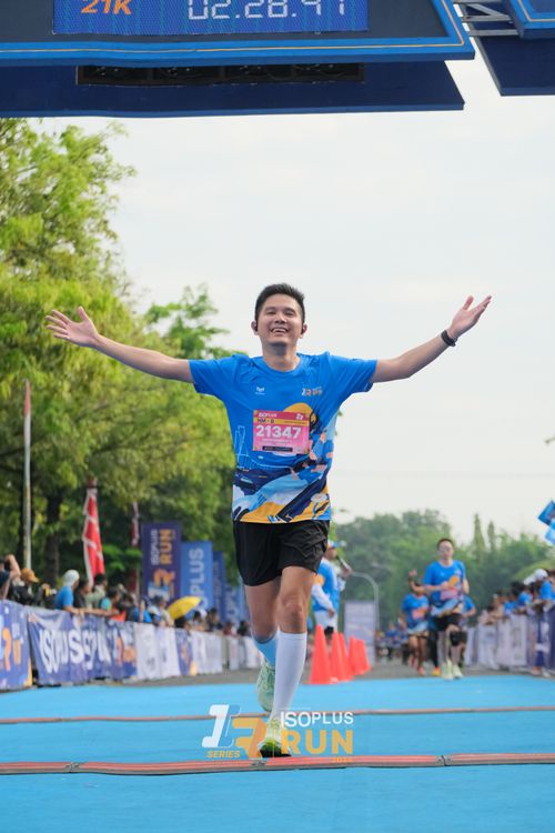 Race photo from Isoplus Run 2024 Surabaya