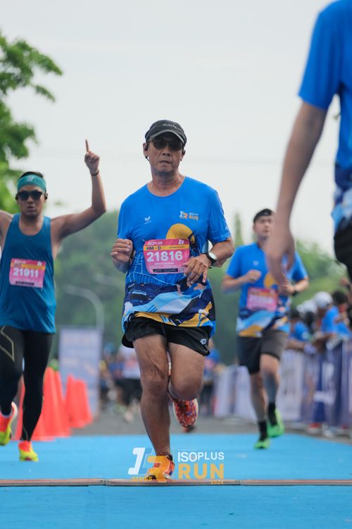 Race photo from Isoplus Run 2024 Surabaya
