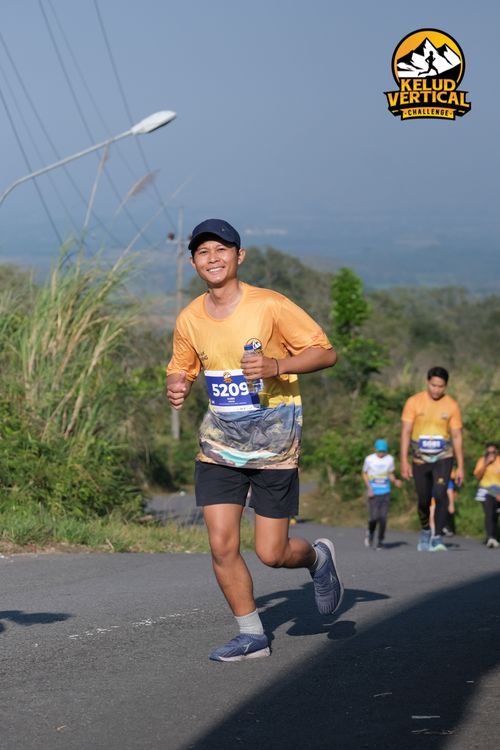 Race photo from Kelud Vertical Challenge 2024