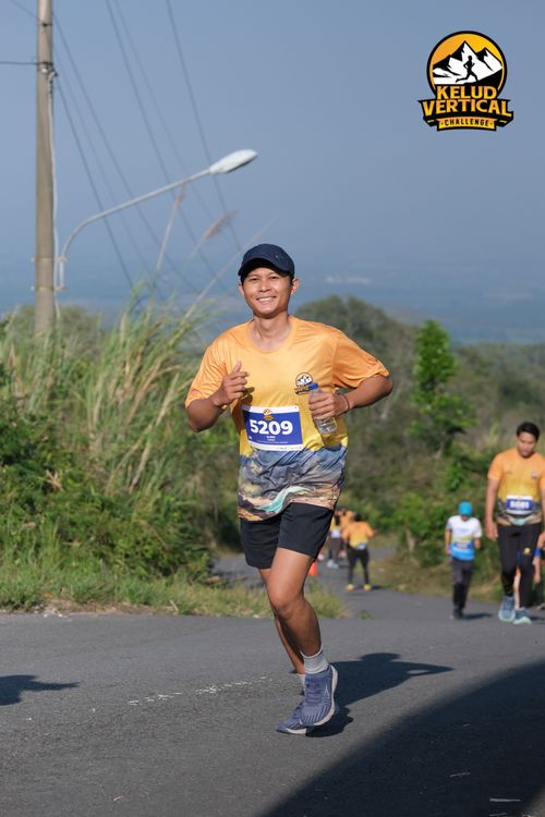 Race photo from Kelud Vertical Challenge 2024