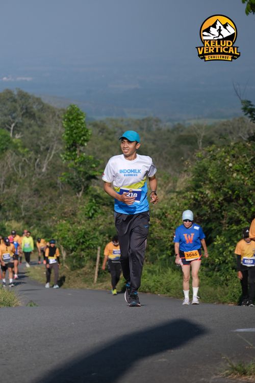 Race photo from Kelud Vertical Challenge 2024