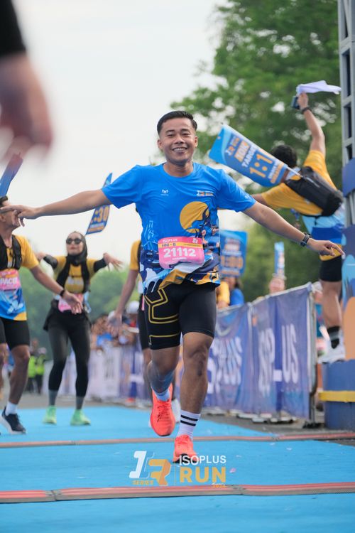 Race photo from Isoplus Run 2024 Surabaya