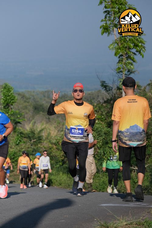 Race photo from Kelud Vertical Challenge 2024