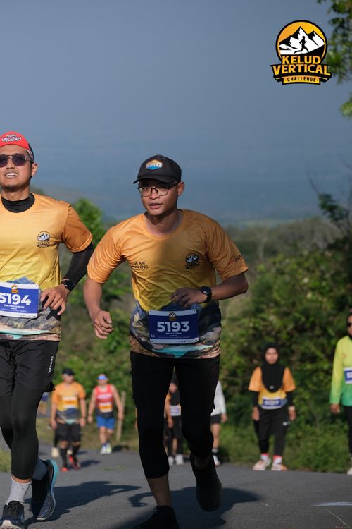 Race photo from Kelud Vertical Challenge 2024
