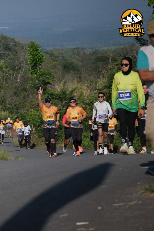Race photo from Kelud Vertical Challenge 2024