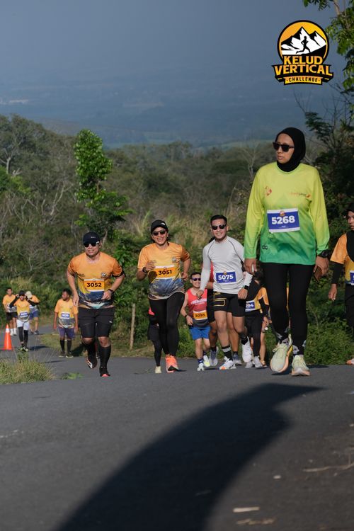 Race photo from Kelud Vertical Challenge 2024