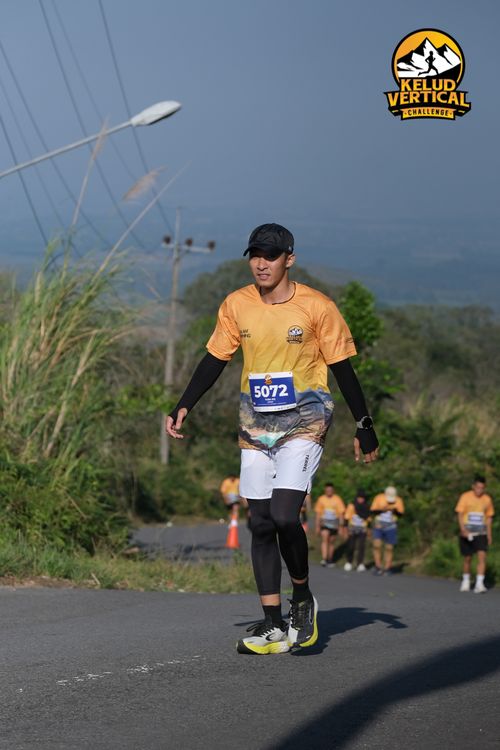 Race photo from Kelud Vertical Challenge 2024