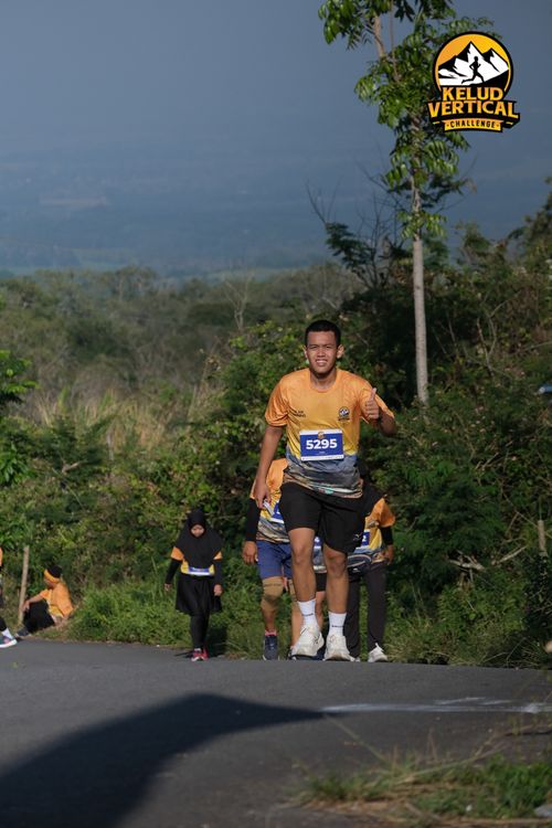Race photo from Kelud Vertical Challenge 2024