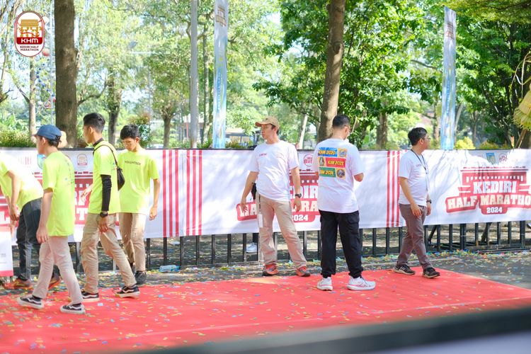 Race photo from Kediri Half Marathon 2024