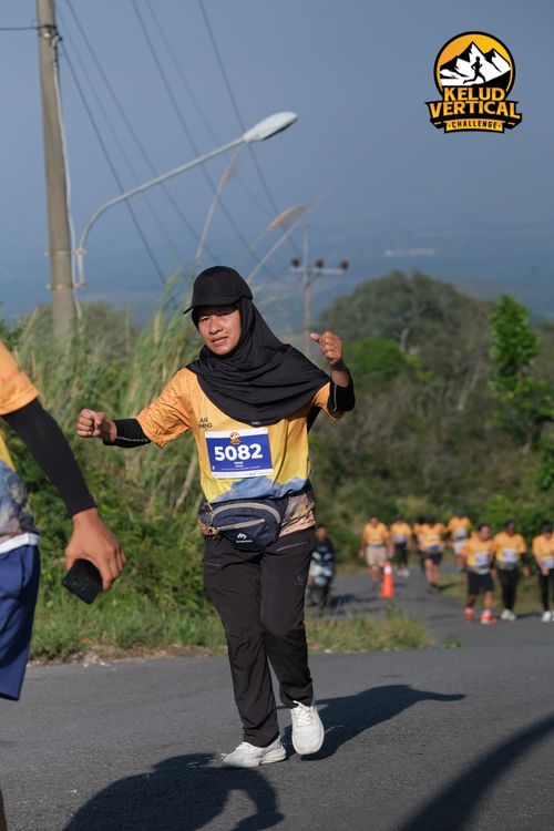 Race photo from Kelud Vertical Challenge 2024