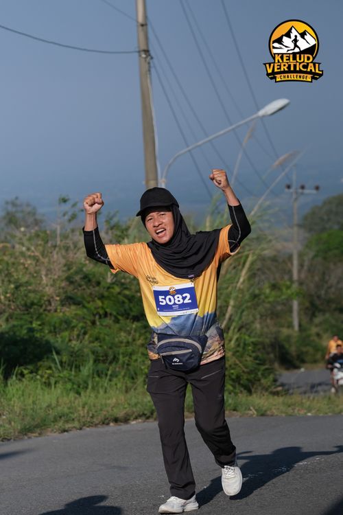 Race photo from Kelud Vertical Challenge 2024