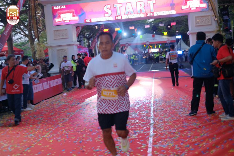 Race photo from Kediri Half Marathon 2024