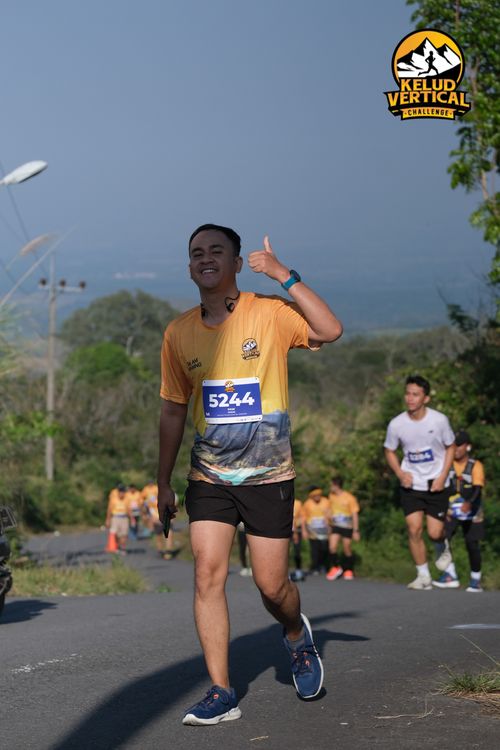 Race photo from Kelud Vertical Challenge 2024