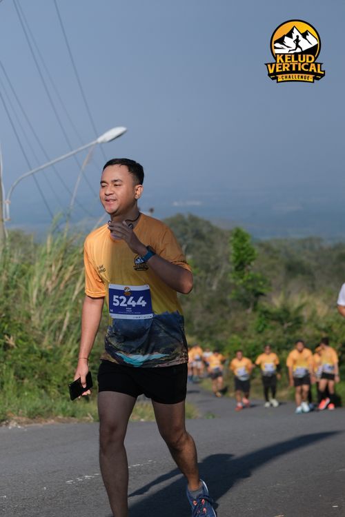 Race photo from Kelud Vertical Challenge 2024