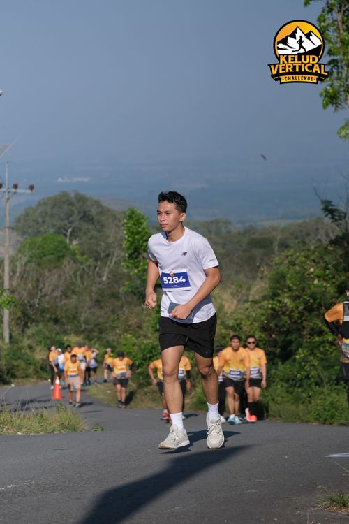 Race photo from Kelud Vertical Challenge 2024