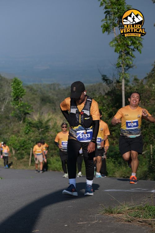 Race photo from Kelud Vertical Challenge 2024
