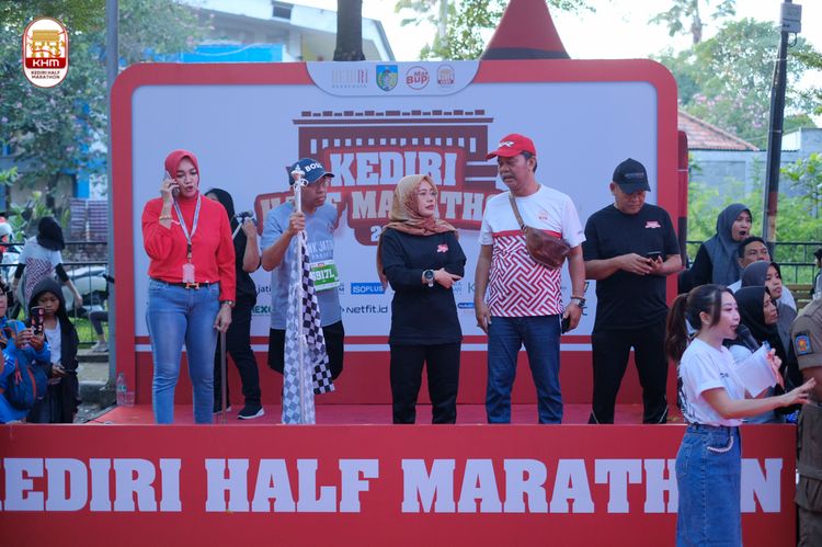 Race photo from Kediri Half Marathon 2024