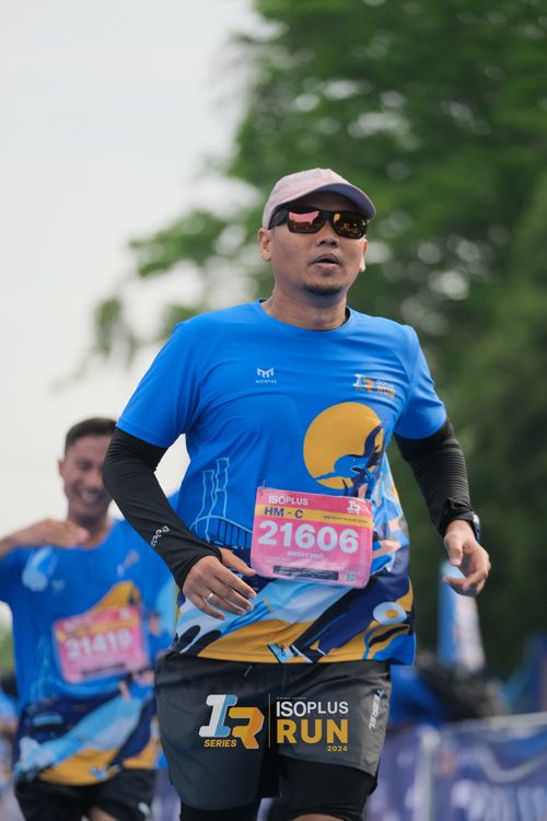 Race photo from Isoplus Run 2024 Surabaya