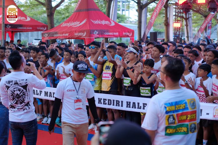 Race photo from Kediri Half Marathon 2024