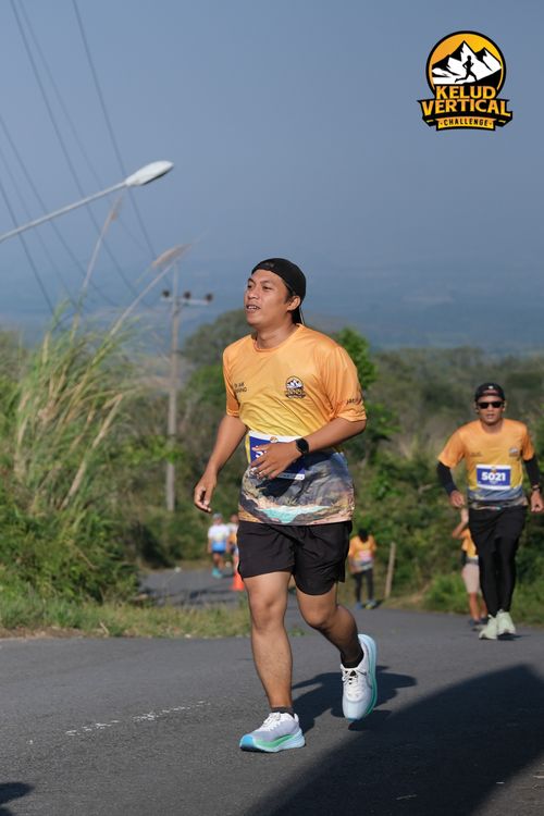 Race photo from Kelud Vertical Challenge 2024
