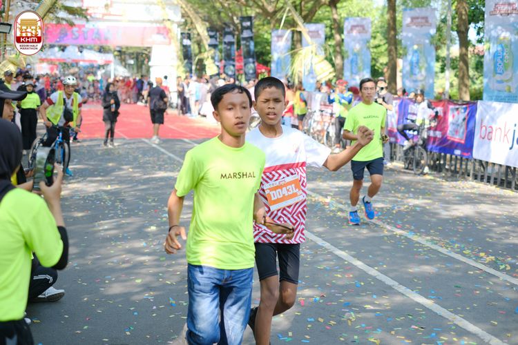Race photo from Kediri Half Marathon 2024