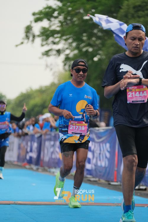 Race photo from Isoplus Run 2024 Surabaya