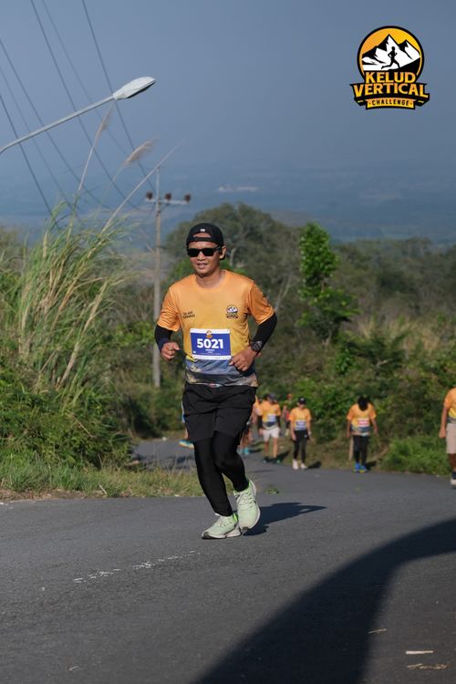 Race photo from Kelud Vertical Challenge 2024
