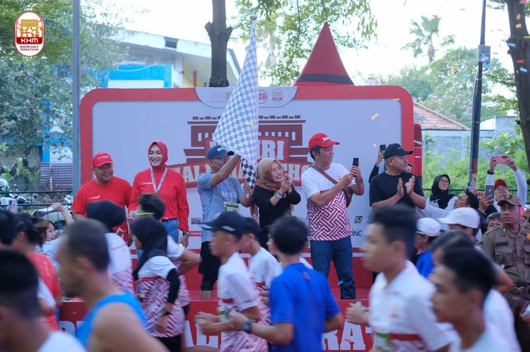 Race photo from Kediri Half Marathon 2024