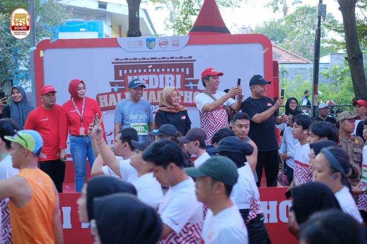 Race photo from Kediri Half Marathon 2024