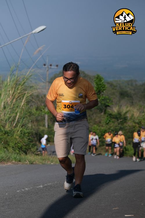 Race photo from Kelud Vertical Challenge 2024