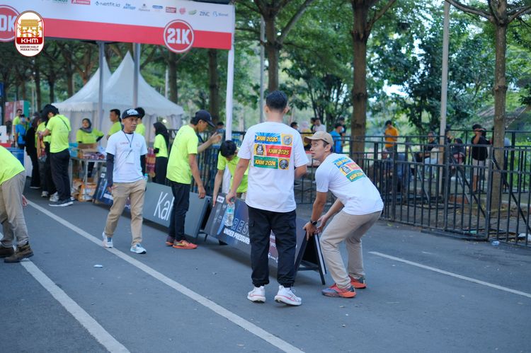 Race photo from Kediri Half Marathon 2024