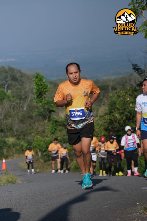Race photo from Kelud Vertical Challenge 2024