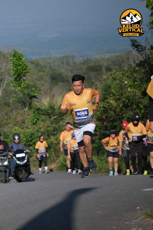 Race photo from Kelud Vertical Challenge 2024