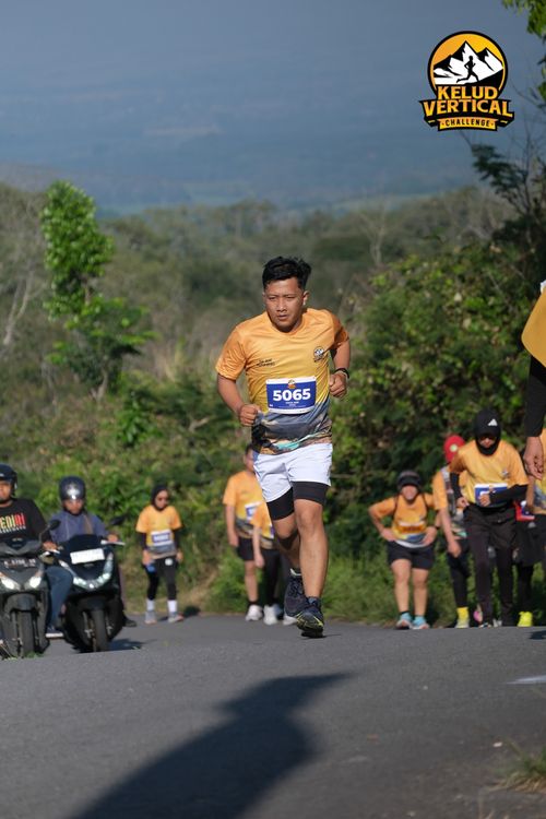 Race photo from Kelud Vertical Challenge 2024