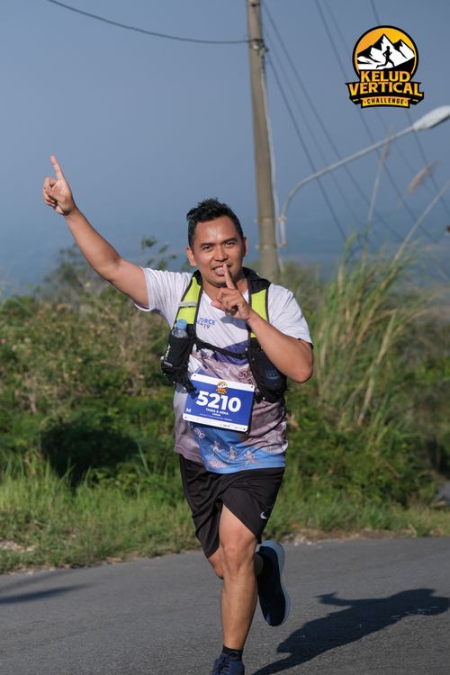 Race photo from Kelud Vertical Challenge 2024