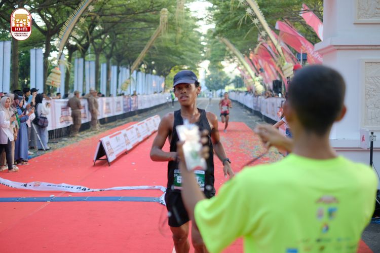 Race photo from Kediri Half Marathon 2024