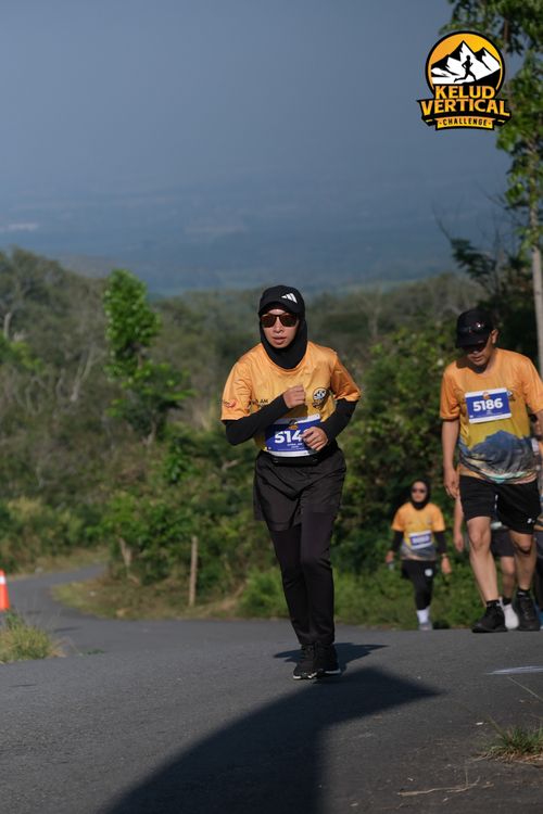 Race photo from Kelud Vertical Challenge 2024