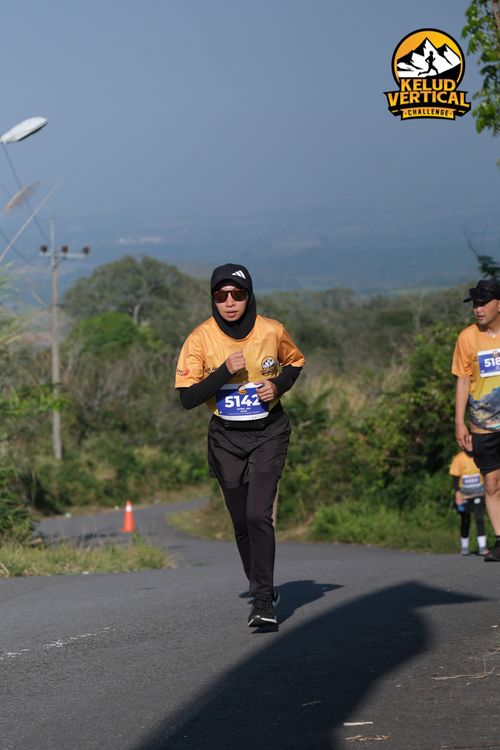 Race photo from Kelud Vertical Challenge 2024