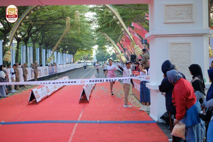 Race photo from Kediri Half Marathon 2024